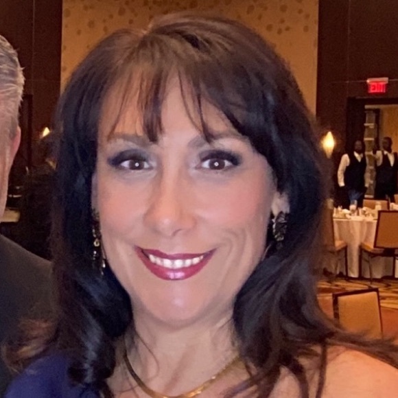 Meet your Posher, Kelly - Picture 4 of 4